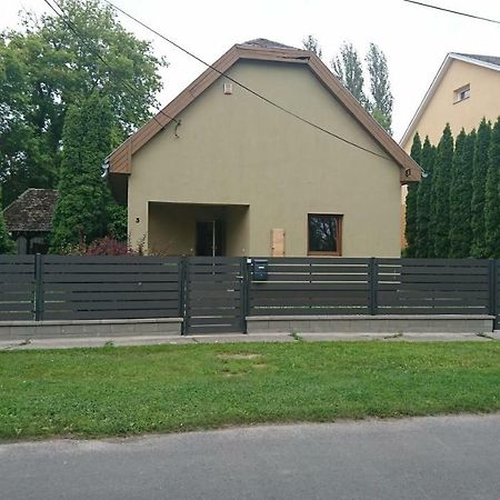 Klara Villa Siofok Bagian luar foto
